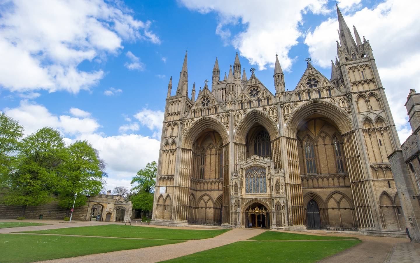 Peterborough Cathedral: A Glimpse of Heaven, by Jonathan Foyle