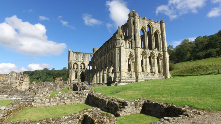 Rievaulx Abbey & the Brutal Dissolution of the Monasteries