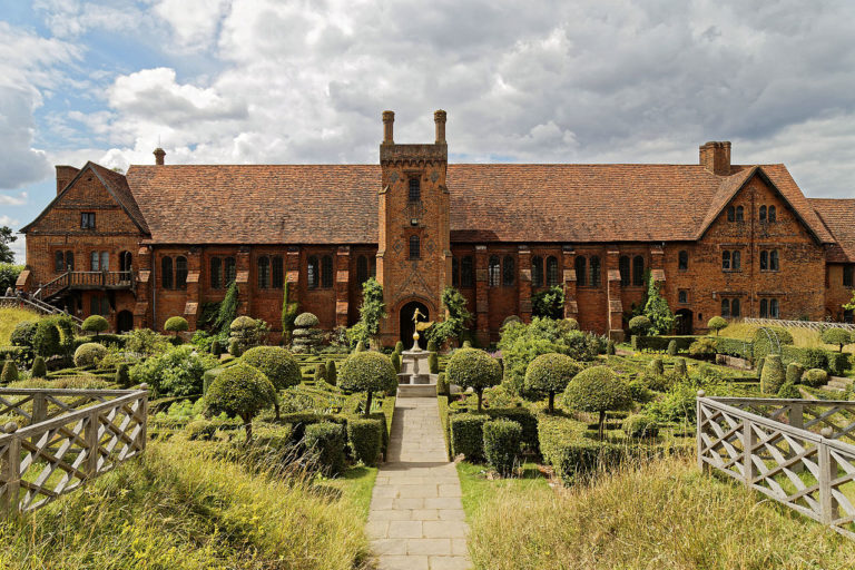 Hatfield House: Tudor Day Trips From London