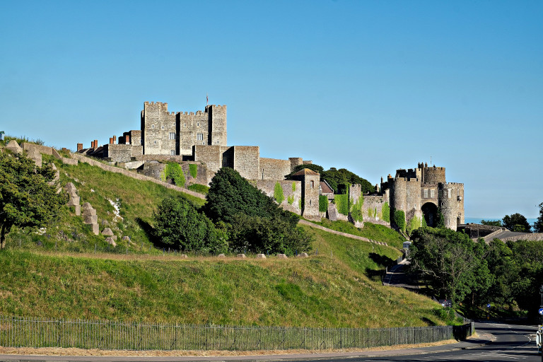 Image of Dover Castle from the north de factor.