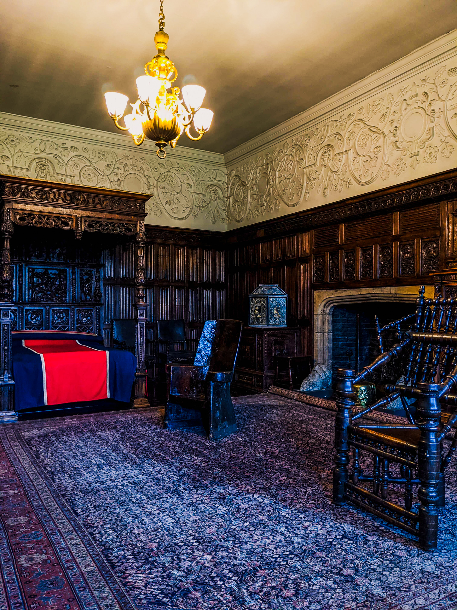 Henry VIII's bed in the Bretton room