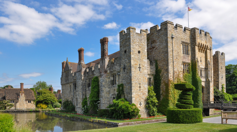 Hever and its Stories: Passion, Intrigue and Murder!