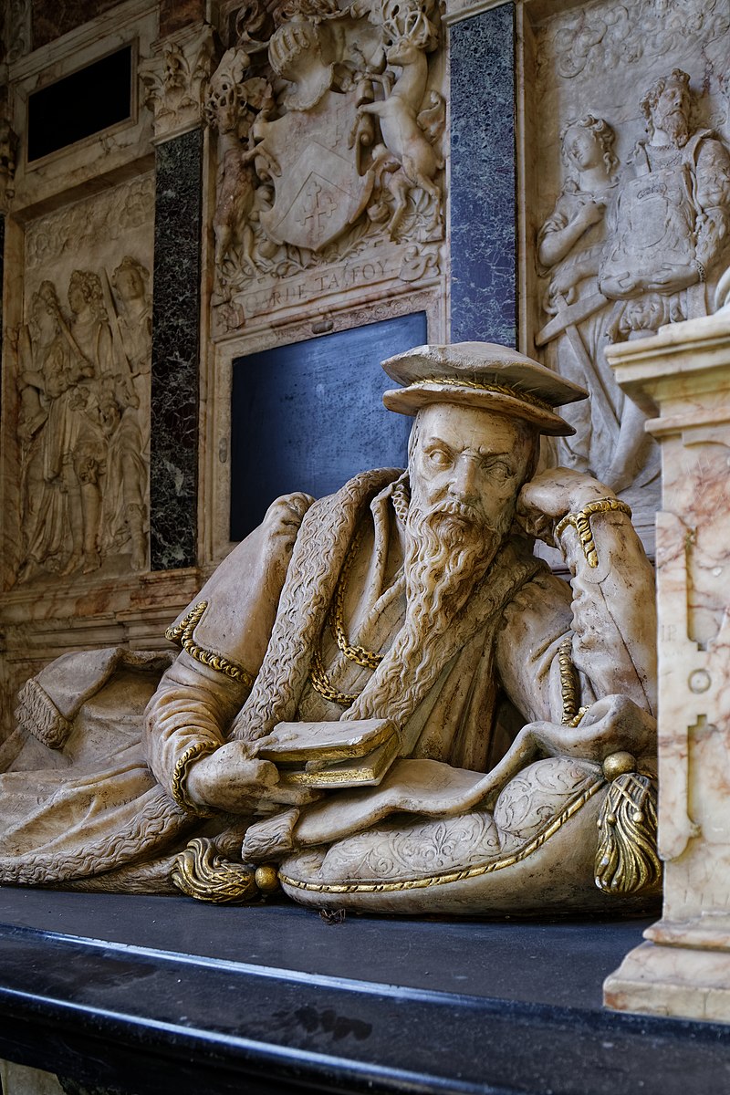 Reclining effigy of a man carved in alabaster