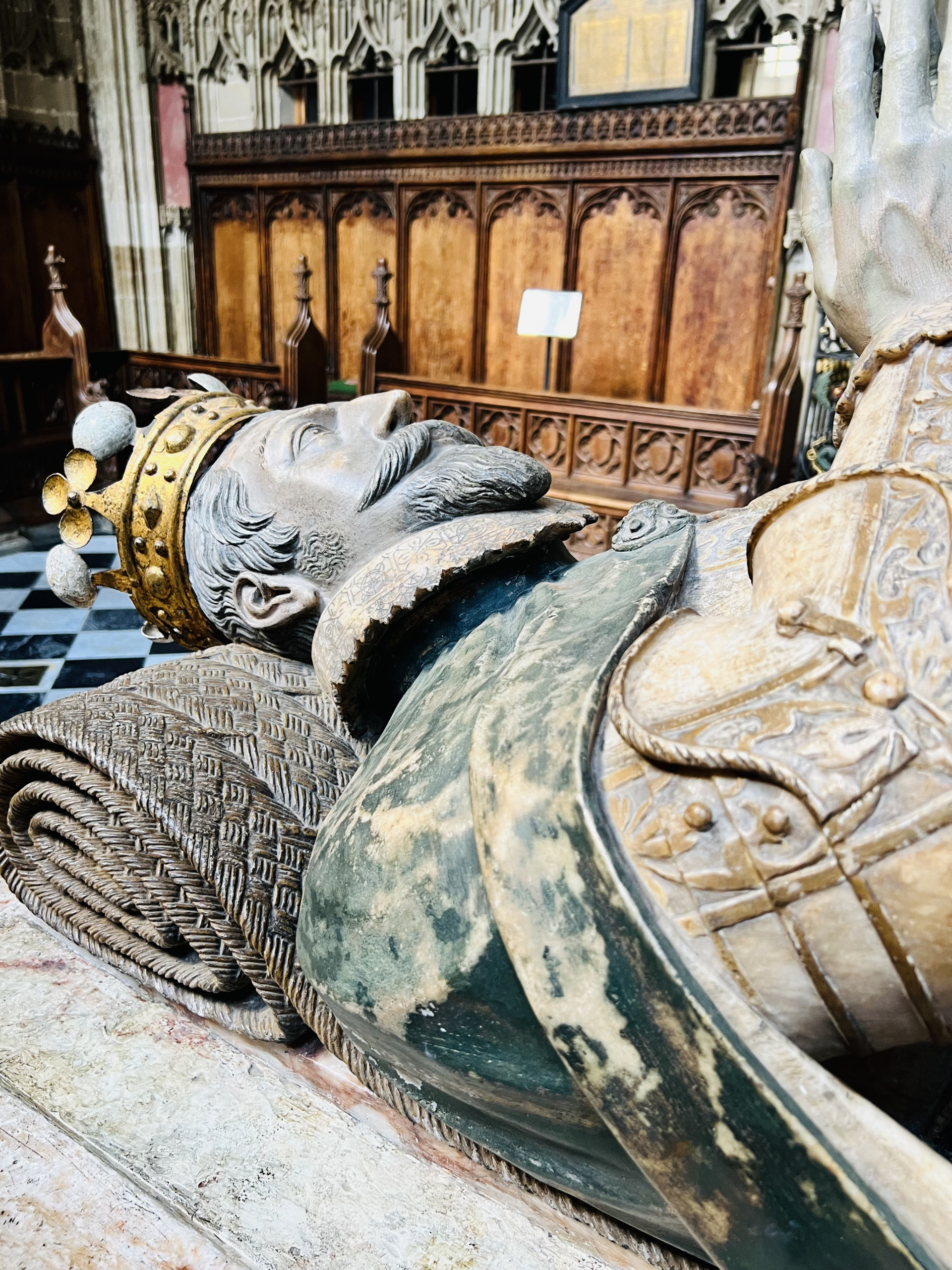 A close up of the tomb effigy of Ambrose Dudley, 3rd Earl of Warwick